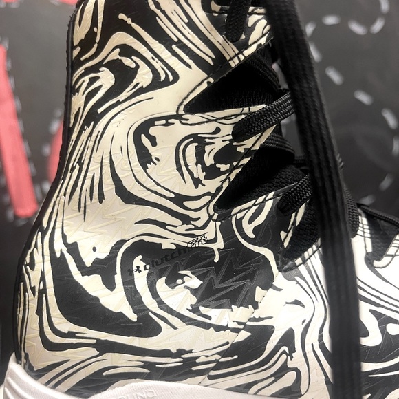 Under Armour Highlight Youth Cleats - Picture 2 of 6